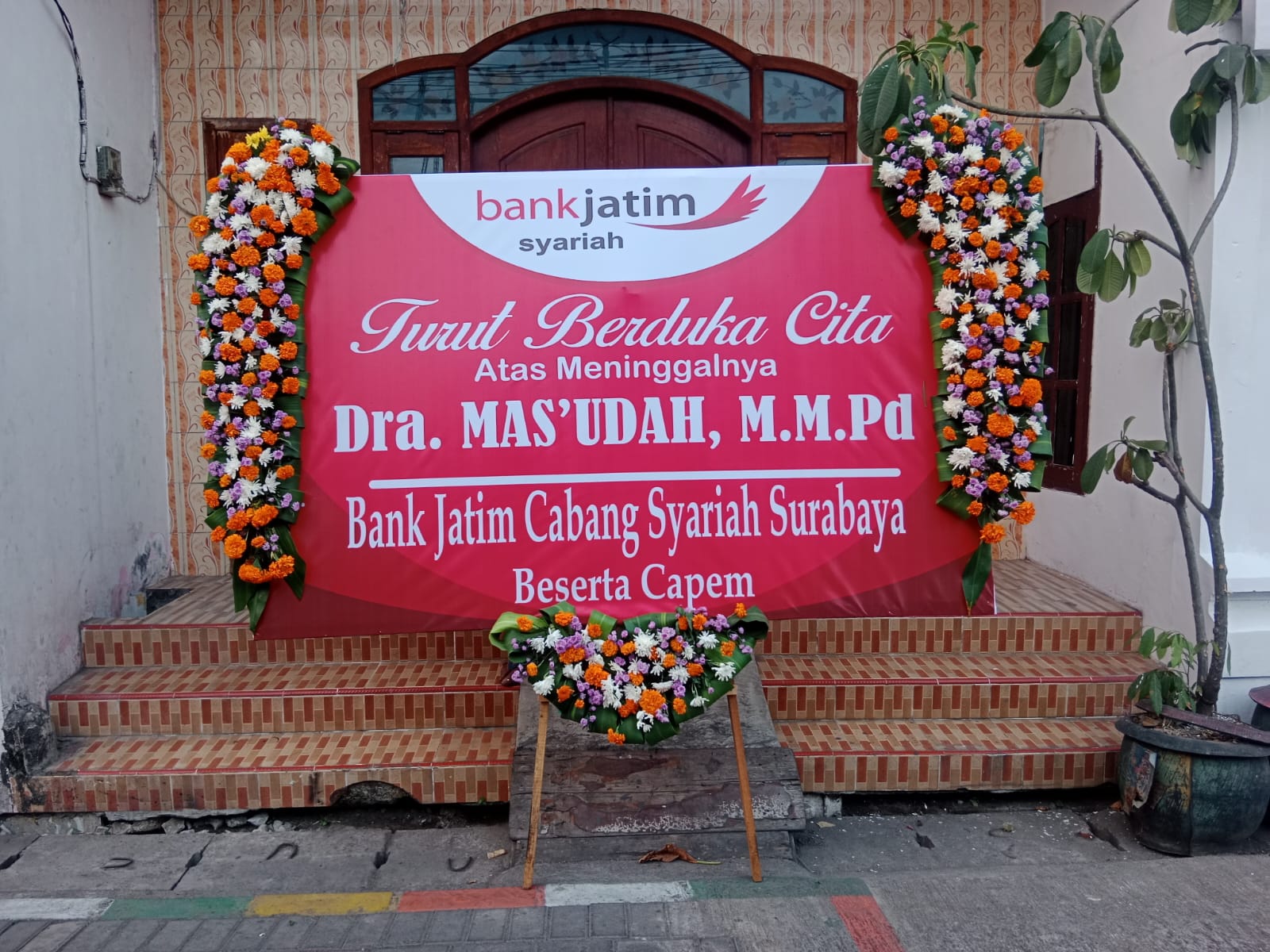 Karangan Bunga Duka Cita 5